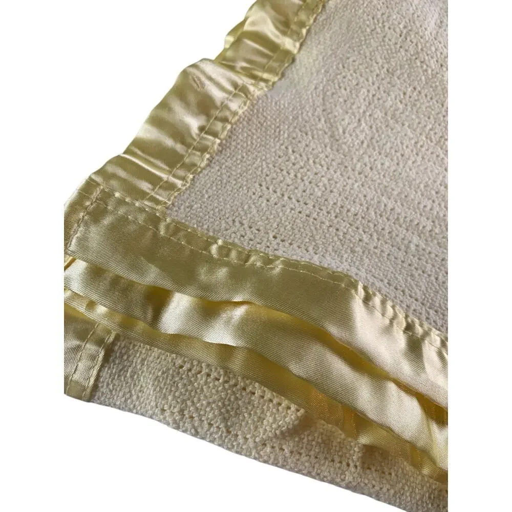 Vintage Yellow Thermal Waffle Weave‎ Satin Nylon Trim Baby Blanket 38x45